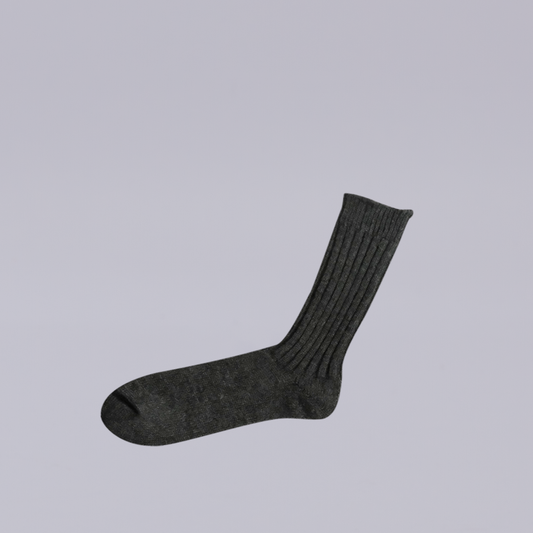 Nishiguchi Kutsushita | Praha Wool Ribbed Socks| Charcoal